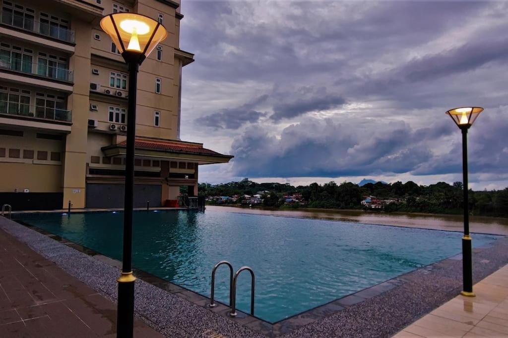 Boutique Studio- Riverine Diamond Kuching Zewnętrze zdjęcie
